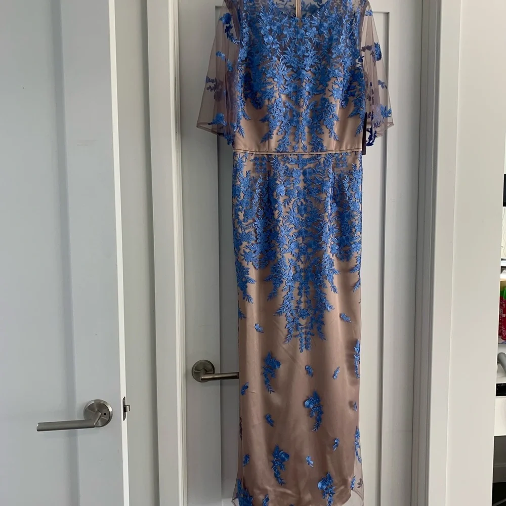 JS Collection Gown - Picture 6 of 9